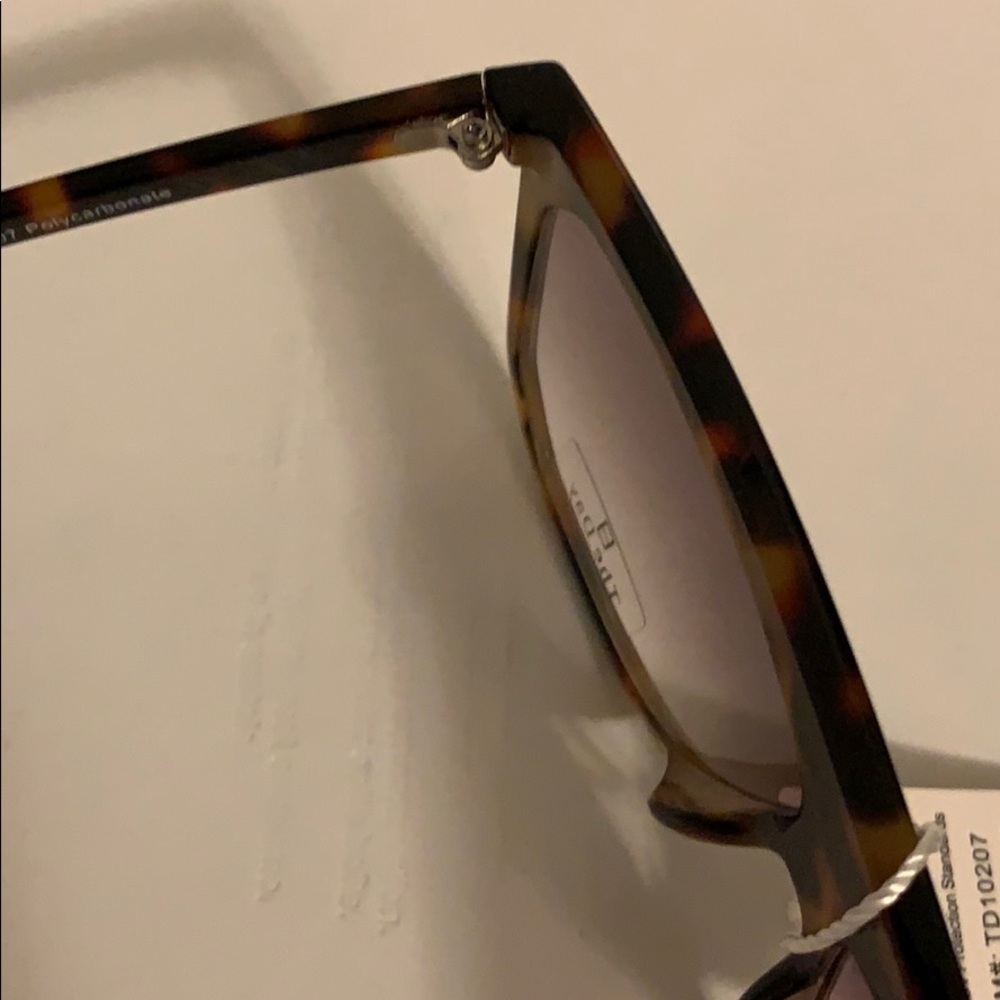 🆕 🆑 SUNGLASSES - Picture 5 of 8